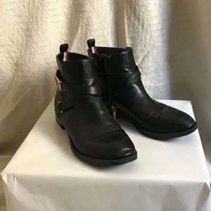 Tommy Hilfiger Strappy Moto Booties 8.5